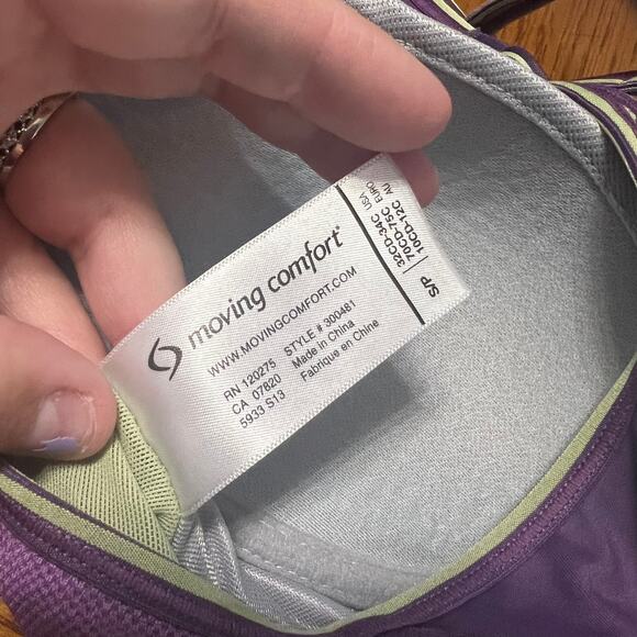 Brooks Moving Comfort Wireless Padded Sports Bra Size Small - Picture 6 of 9